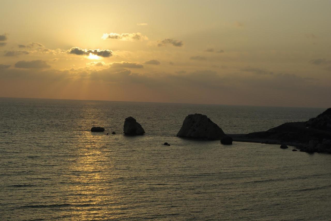 1 Bedroom Apartment Pyrgos With Beautiful Sea And Sunset Views, Aphrodite Hills Resort 库克里亚 外观 照片